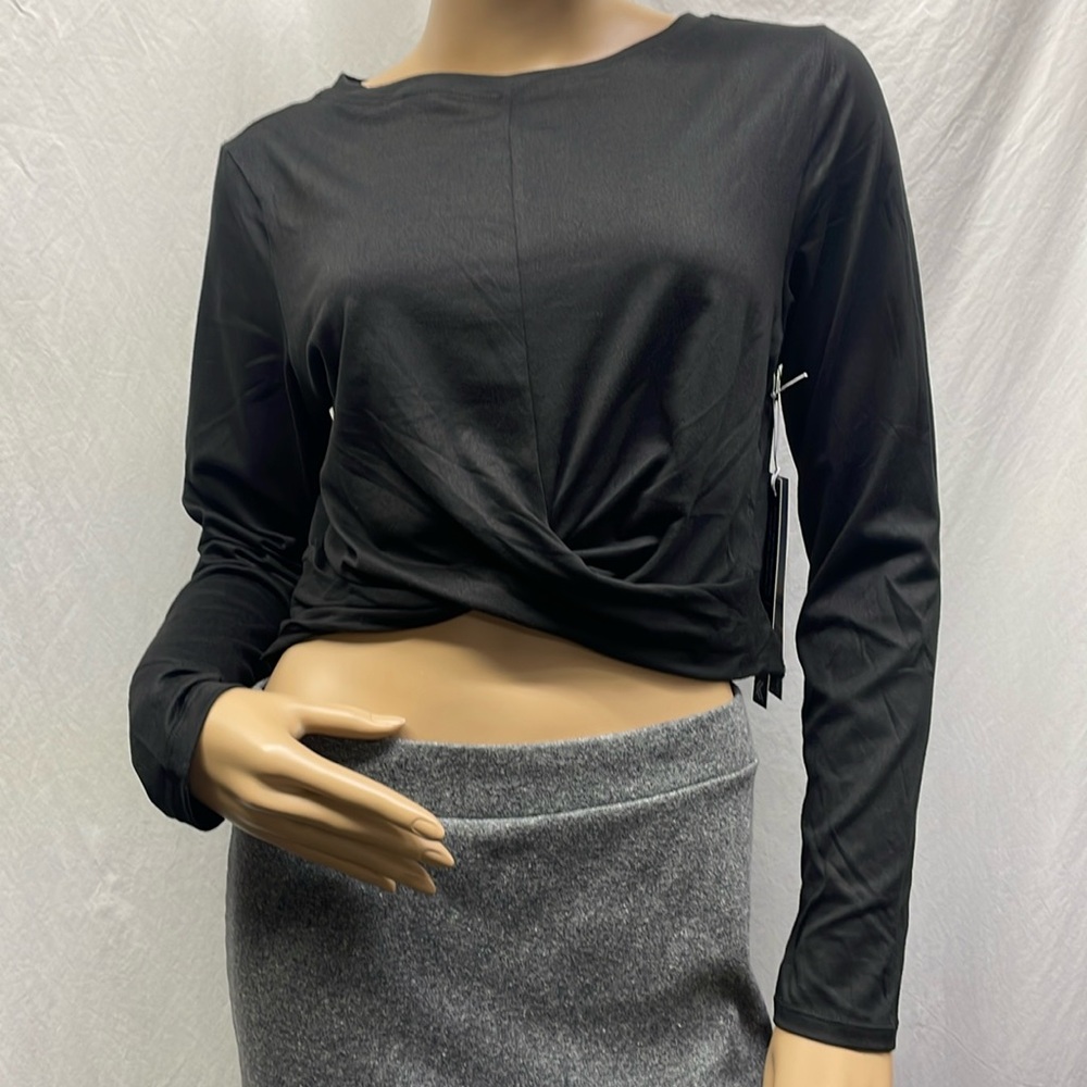 Kyodan Women's Pullover Black Overlay Long Sleeve Cropped Jersey Top NWT